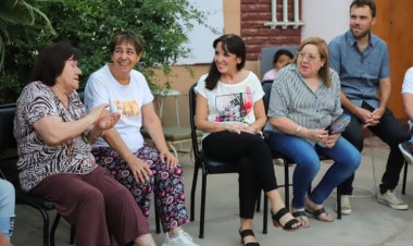 La Intendenta Susana Laciar dialogo con vecino,plantearon diferentes inquietudes y acciones a trabajar desde el municipio para poder atender las necesidades del barrio